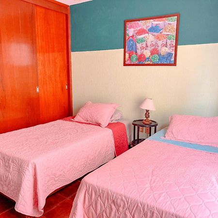 Colorful Family Condo With Terrace And Free Parking Гуанахуато Экстерьер фото