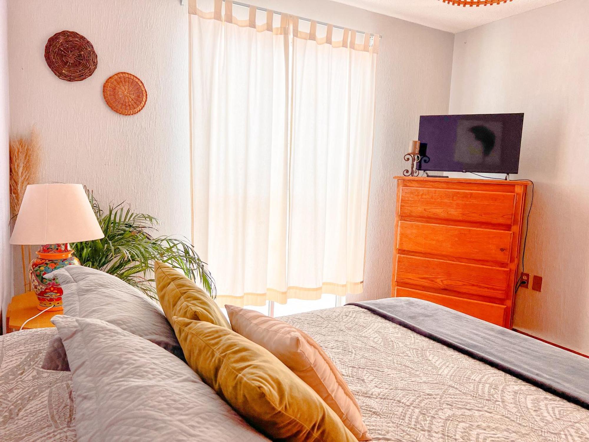 Colorful Family Condo With Terrace And Free Parking Гуанахуато Экстерьер фото